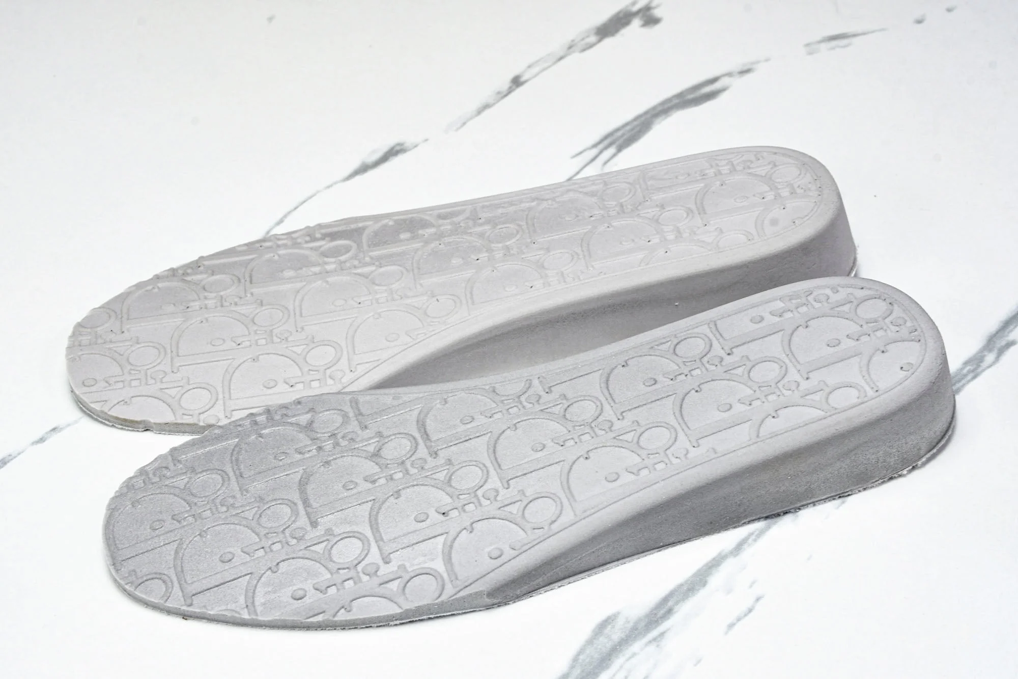 D1or x KAWS B33 Spin Sneaker 'White'