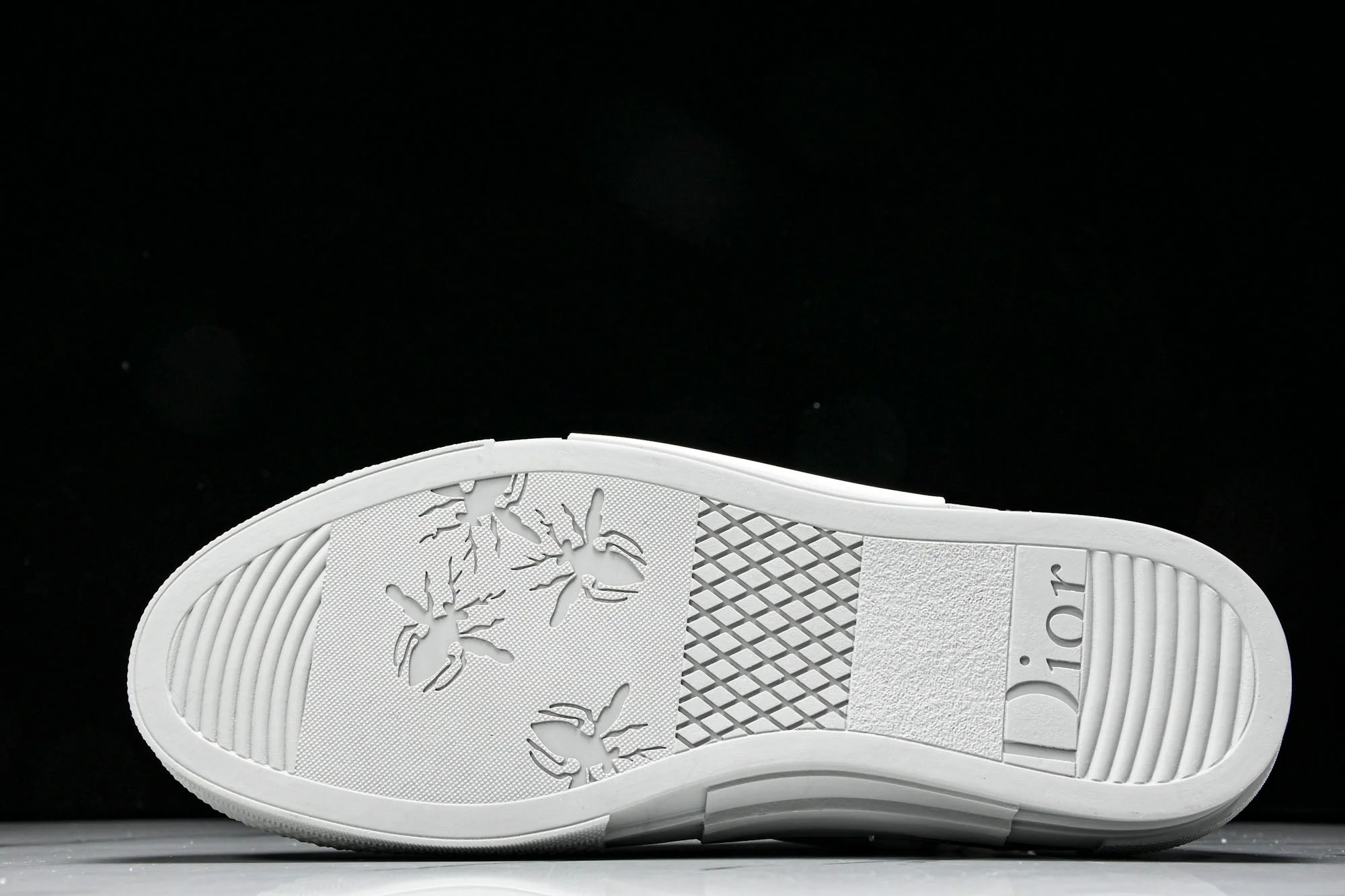 D1or B23 High 'Oblique Silver'