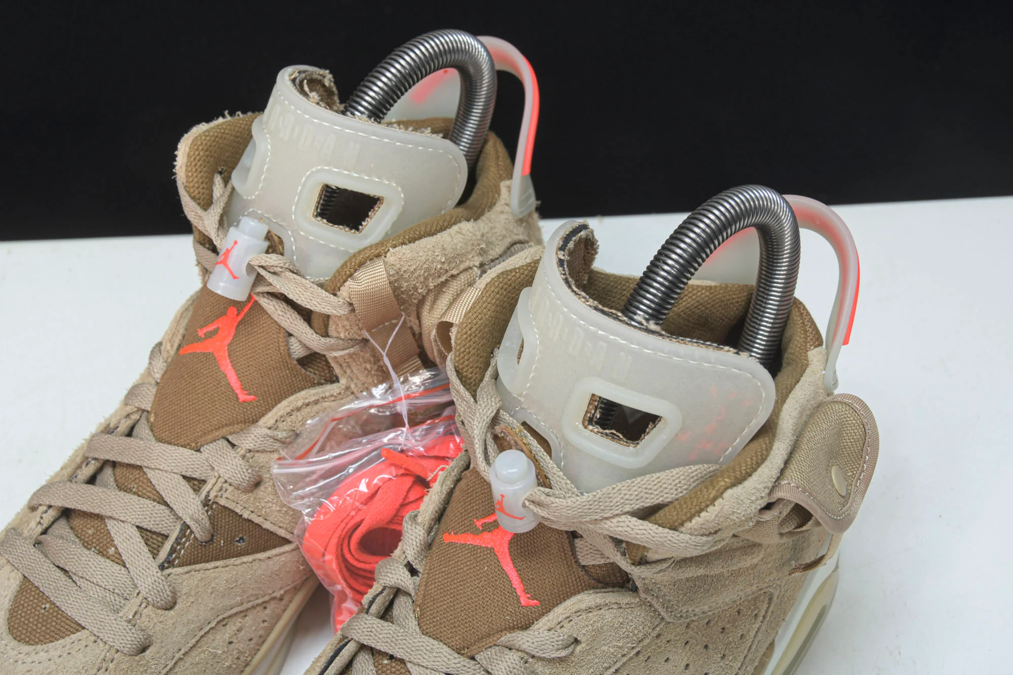Travis Scott AJ6 Retro 'British Khaki'