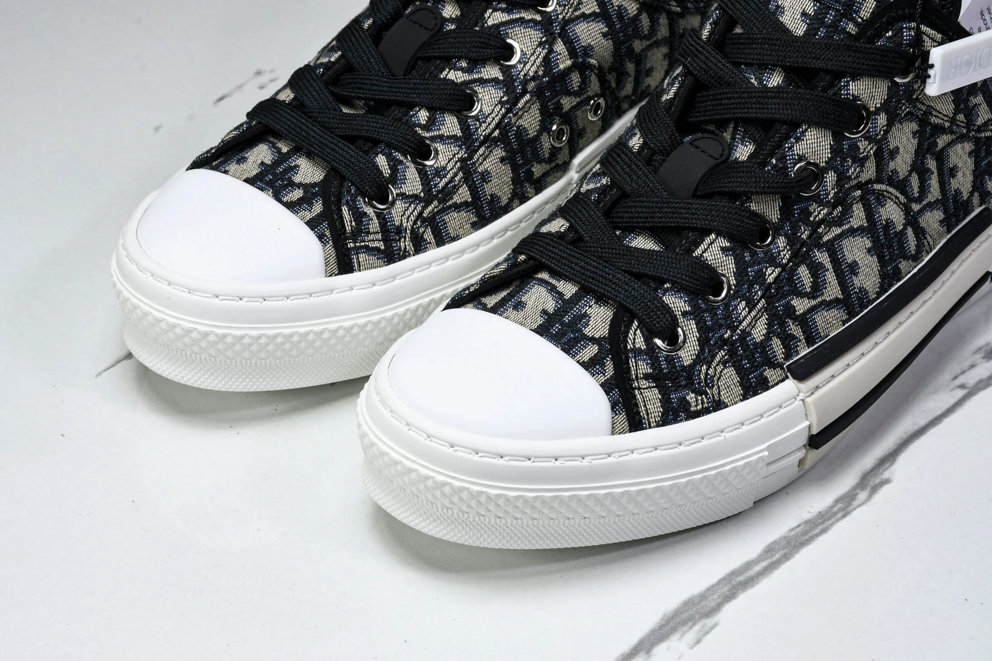 D1or B23 Low 'Oblique Jacquard'