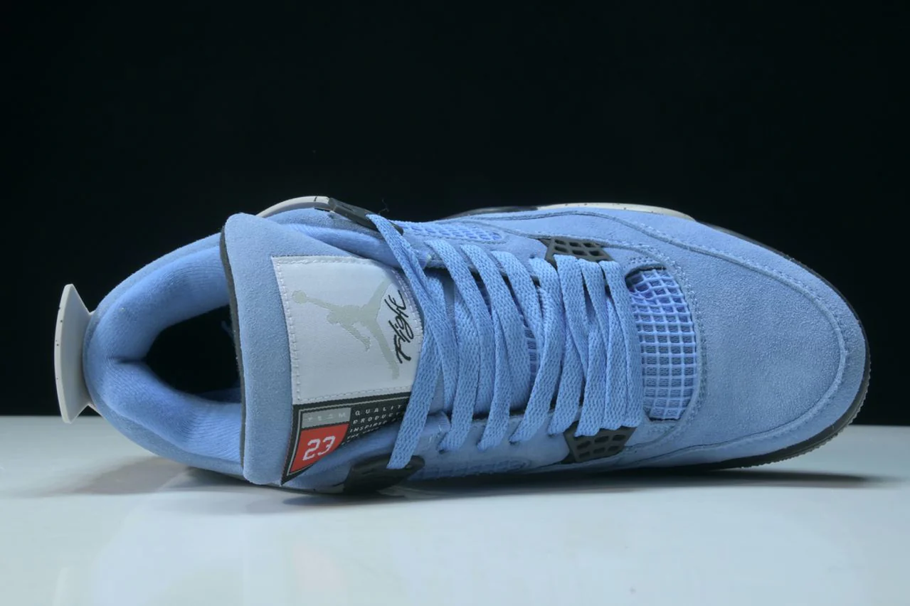 AJ4 Retro 'University Blue'