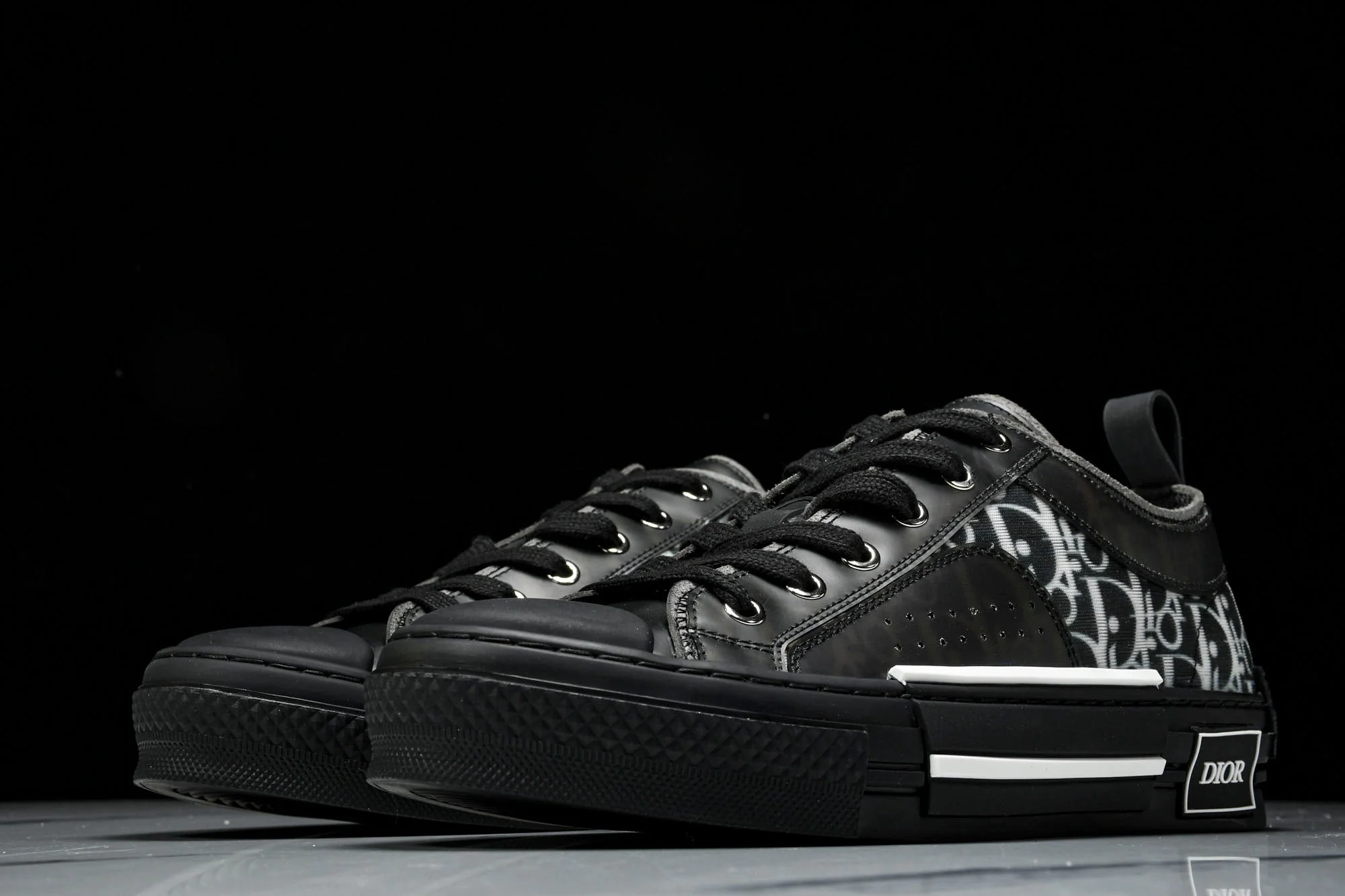 D1or B23 Low 'Oblique Black'