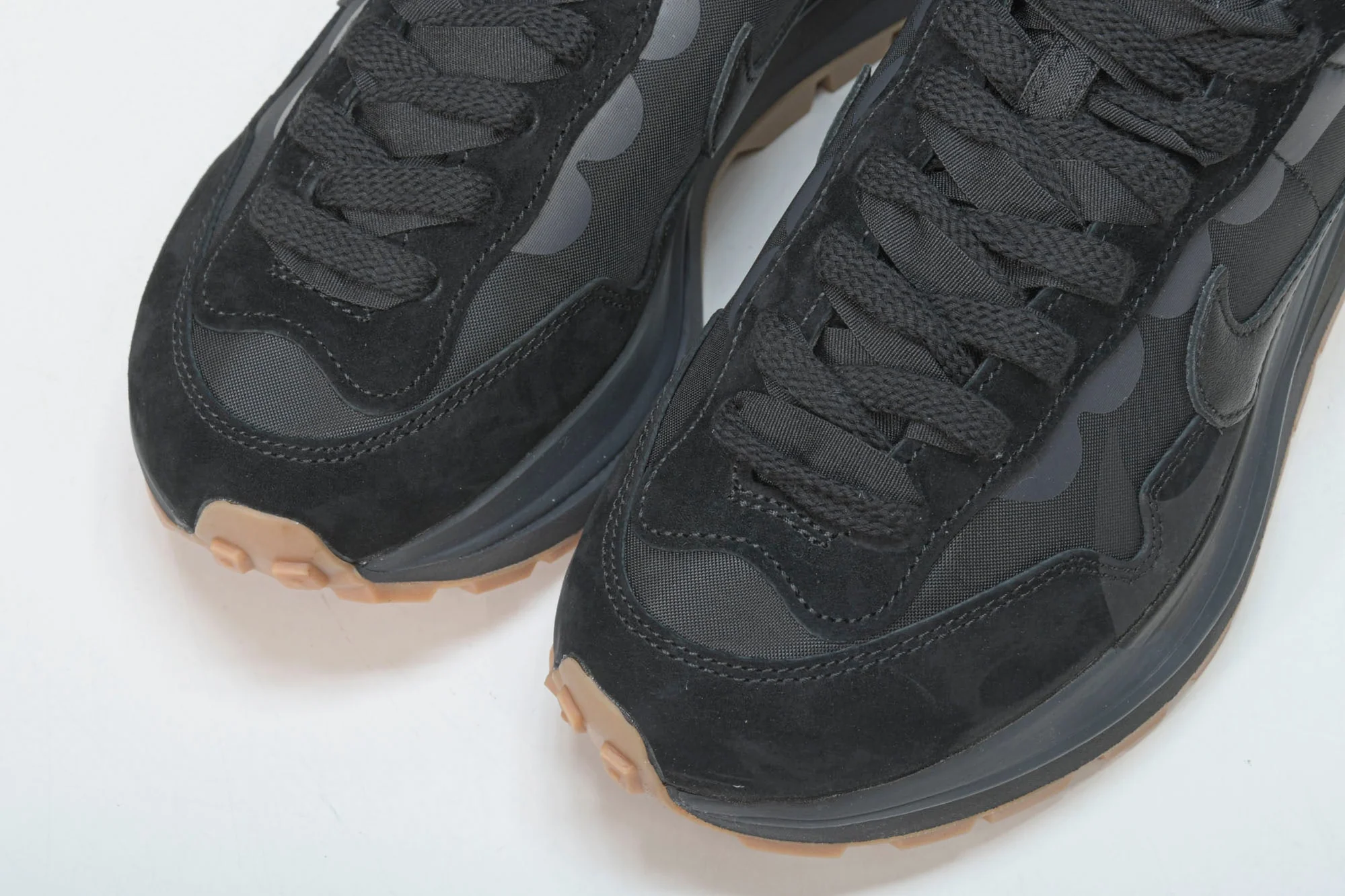 Sacai VaporWaffle 'Black Gum'