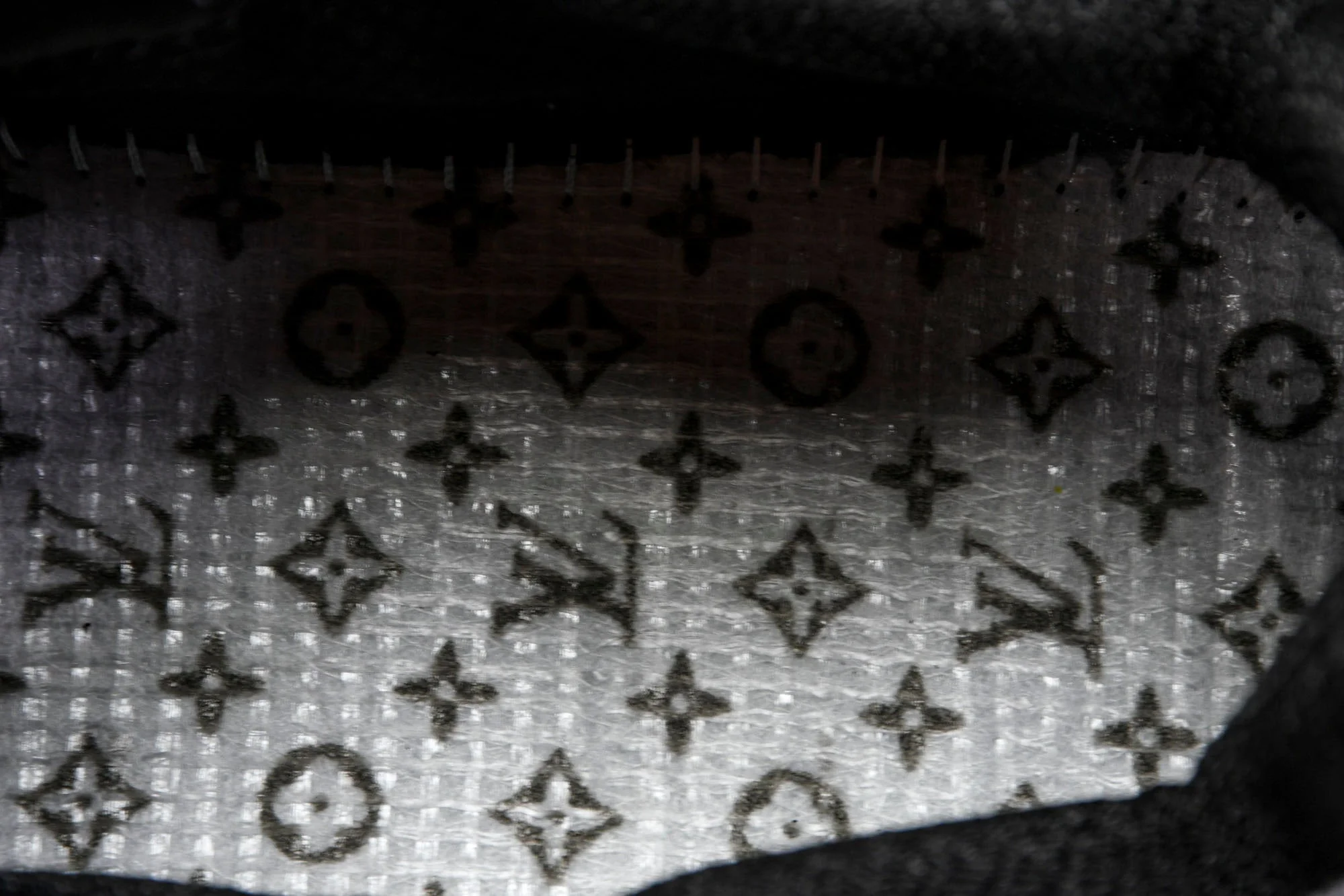 Louis Vuittоп Runner Tatic Sneaker 'Black White'