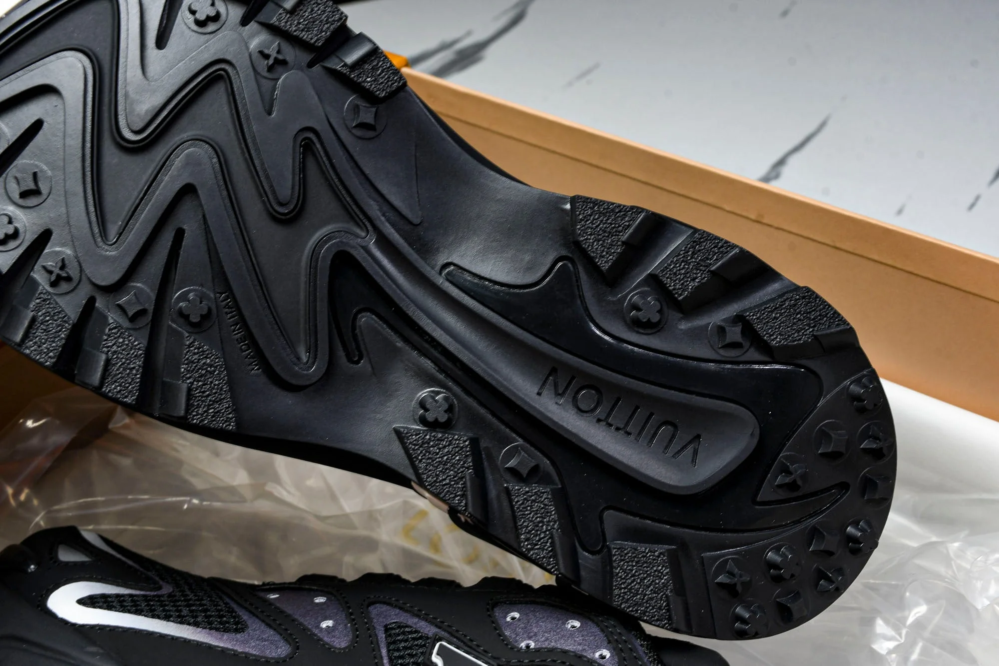 Louis Vuittоп Runner Tatic Sneaker 'Black White'