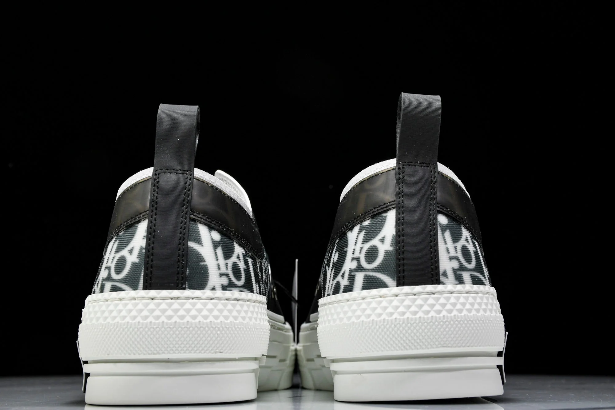 D1or B23 Low 'Oblique Black White'