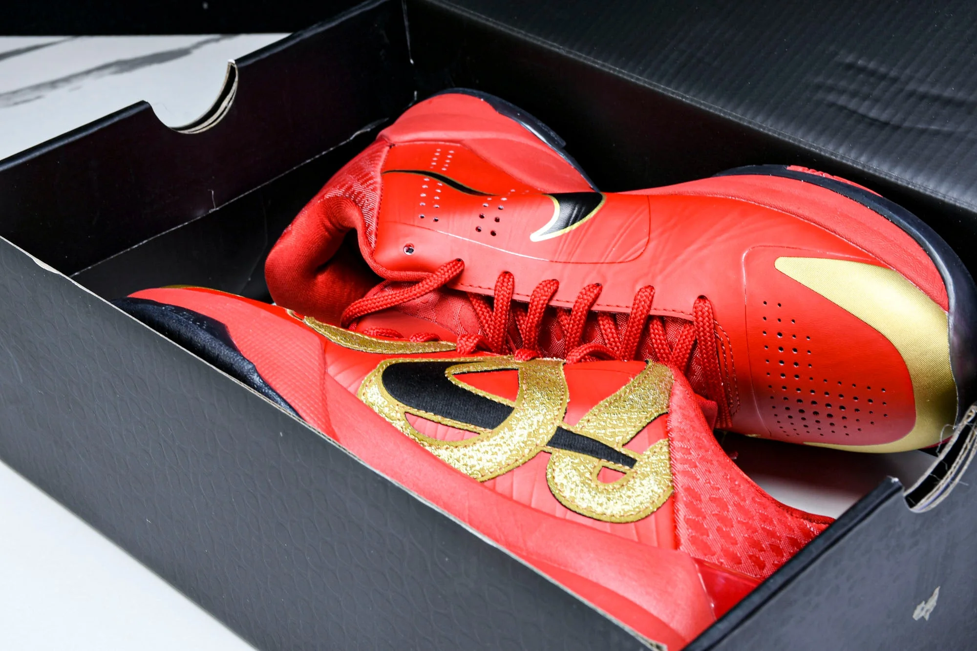 Kobe 5 Protro 'Year of the Mamba Univeristy Red'