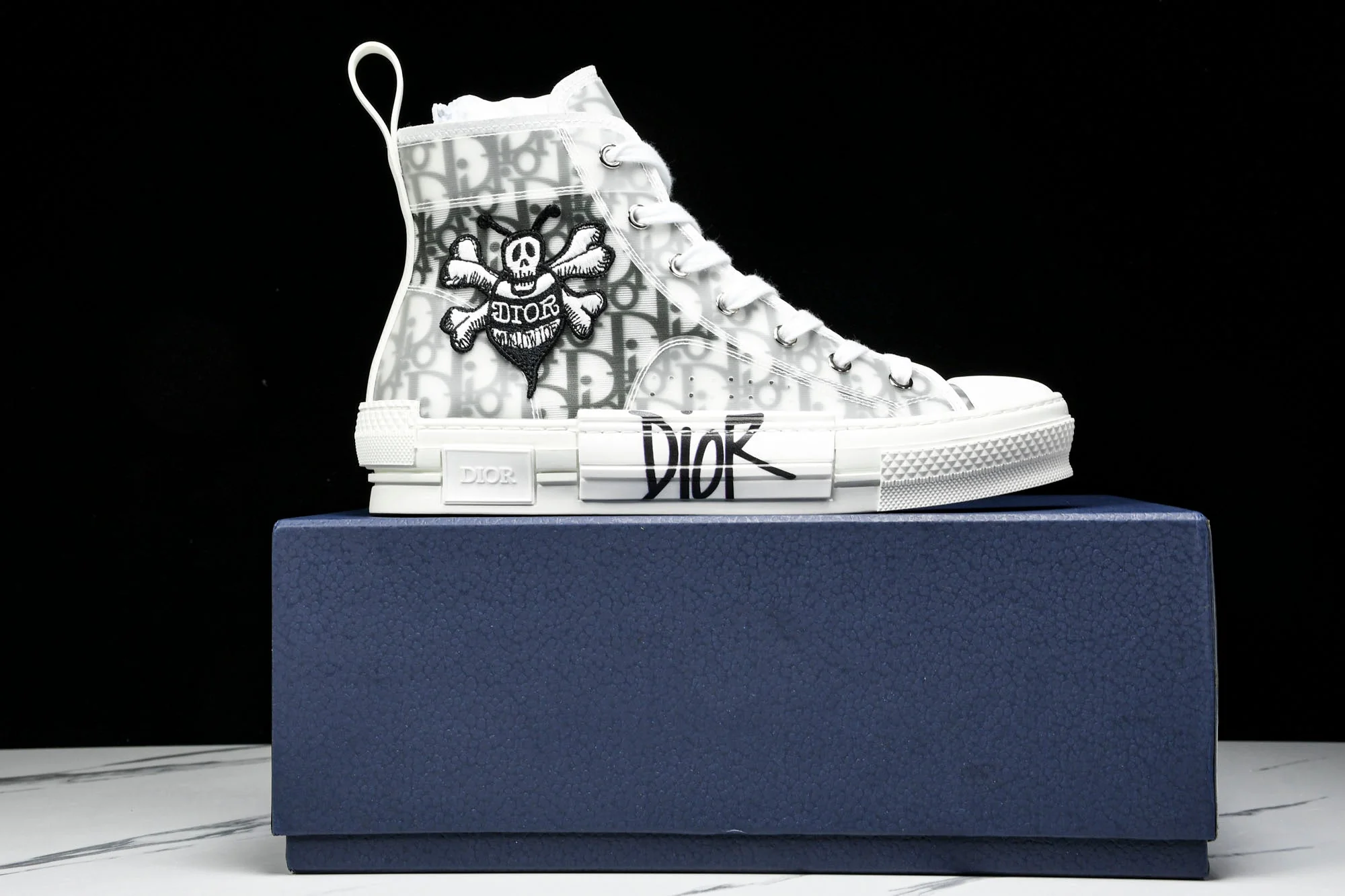 D1or B23 High x Shawn Stussy 'Bee Embroidery Patch'