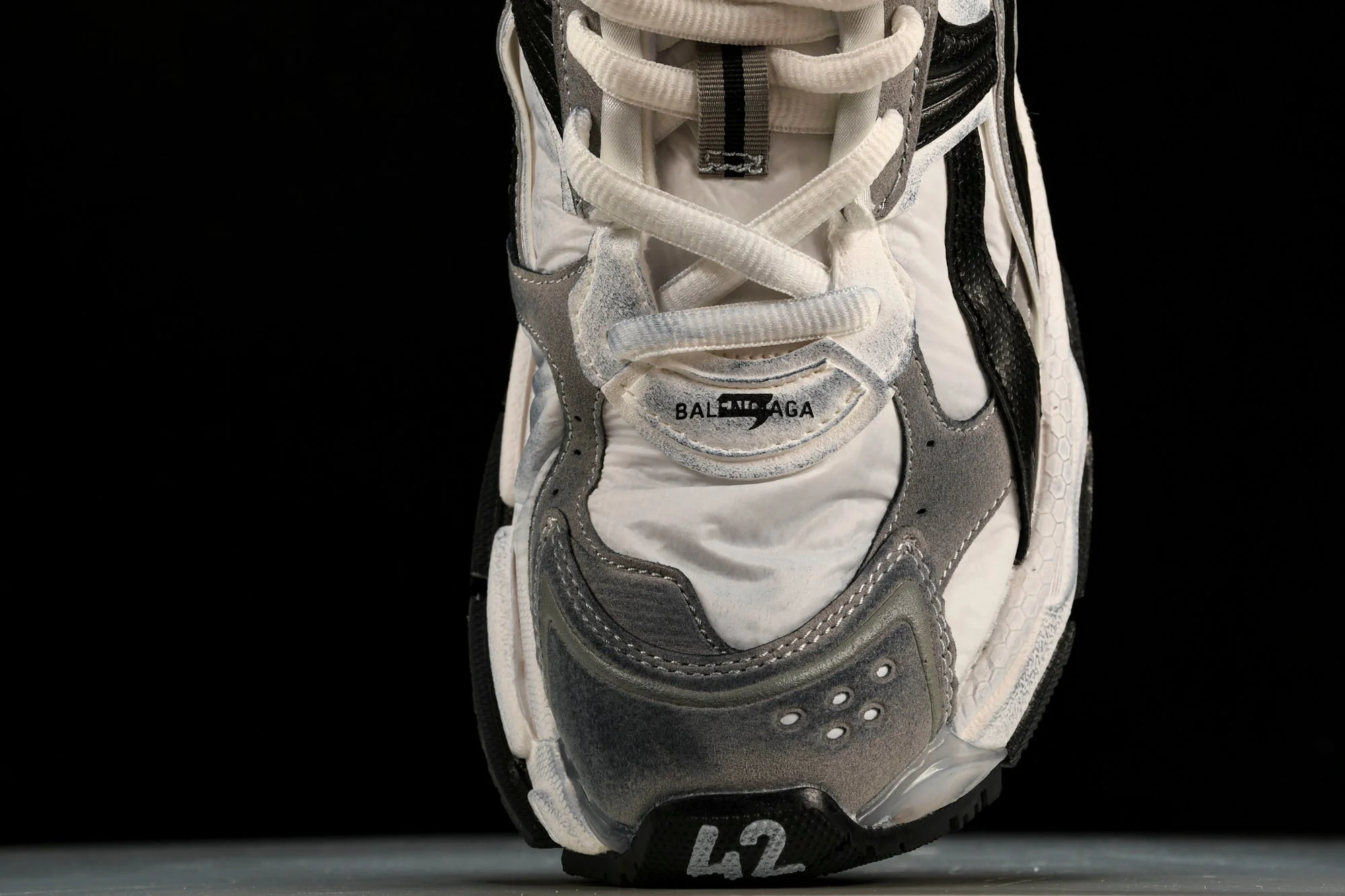 Runner 'White Black Grey'