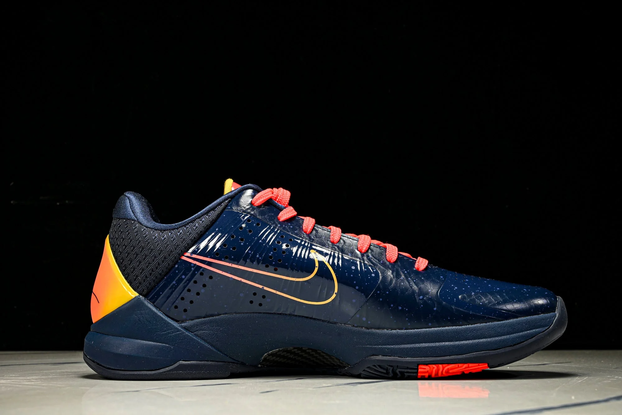 Kobe 5 Protro 'Caitlin Clark Indiana Fever'