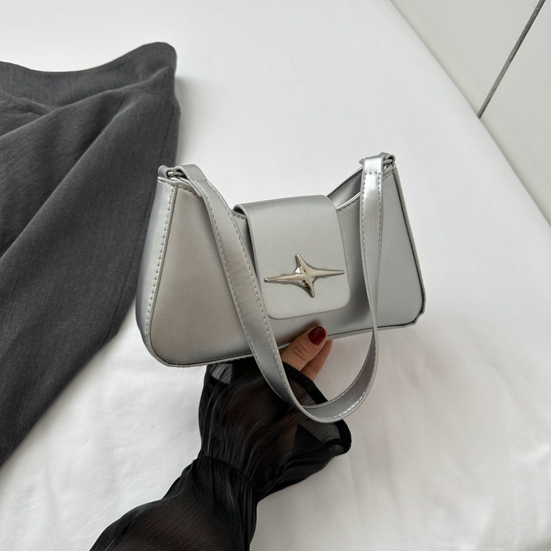 Solid Color Underarm Bag for Women New 2025 Fashion Texture Casual Shoulder Bag Summer Stylish Simple Small Square Bag