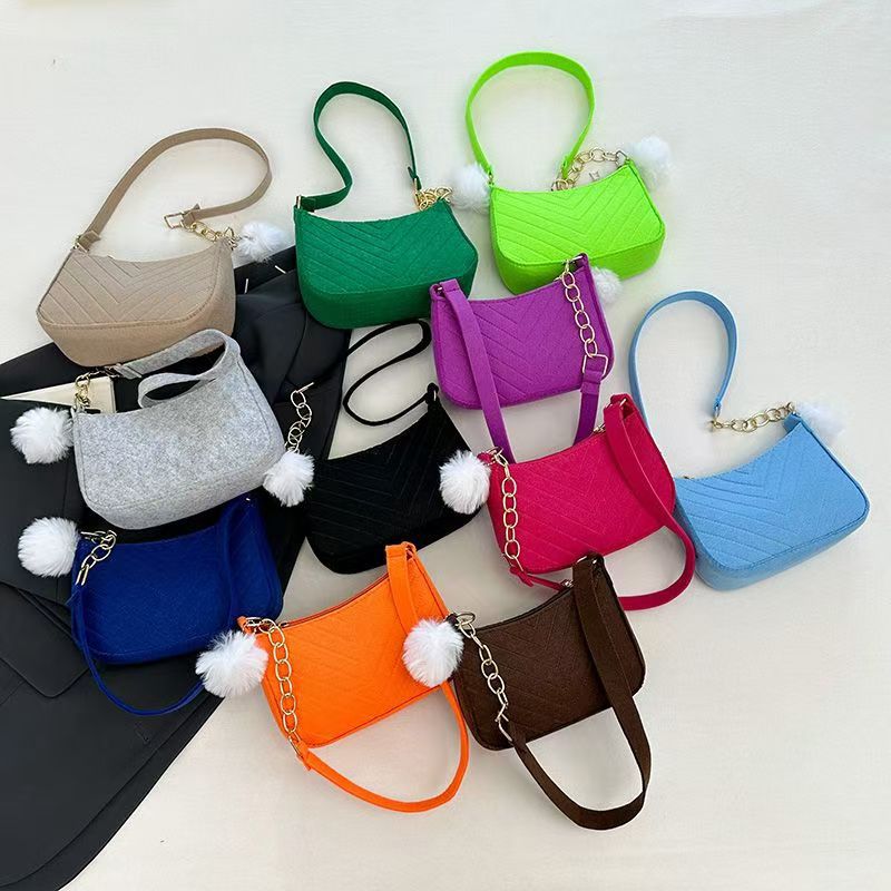 Solid Color Pom-Pom Women's Bag 2025 Winter New Fresh Felt Underarm Bag Embossed Fashion Single Shoulder Stylish Small Square Bag
