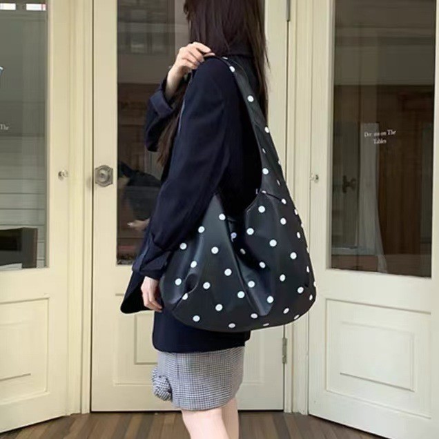 Korean Style Tote Bag for Women 2025 Spring Summer New Ins Niche Retro Polka Dot Large Capacity Tote Shoulder Bag