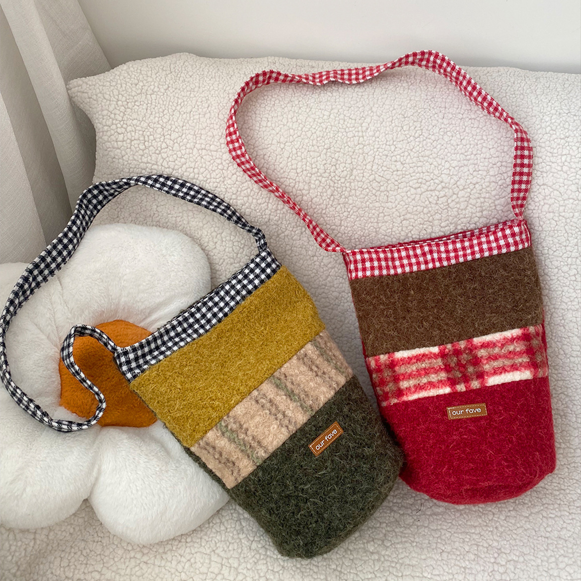 Winter New Barn Style Bucket Bag Fashion Plush Patchwork Color Block Round Bucket Bag Large Capacity Single Shoulder Crossbody Bag for Women