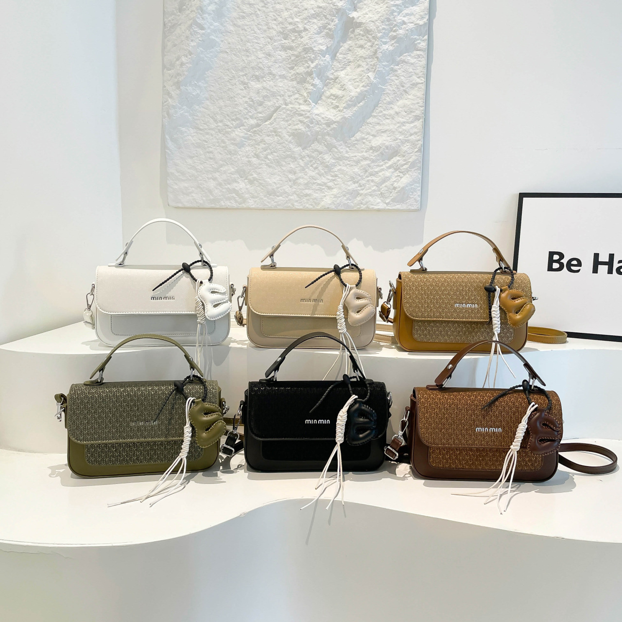 Cross-Border Texture Handbag for Women 2025 Autumn Winter New Vintage Woven Pattern Single Shoulder Fashion Crossbody Small Square Bag