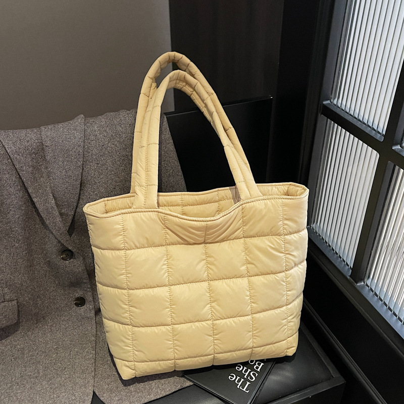 Cotton Padded Bag for Women 2025 Autumn New Fashion Large Capacity Student Class Bag Casual Commuter Tote Bag Shoulder Bag