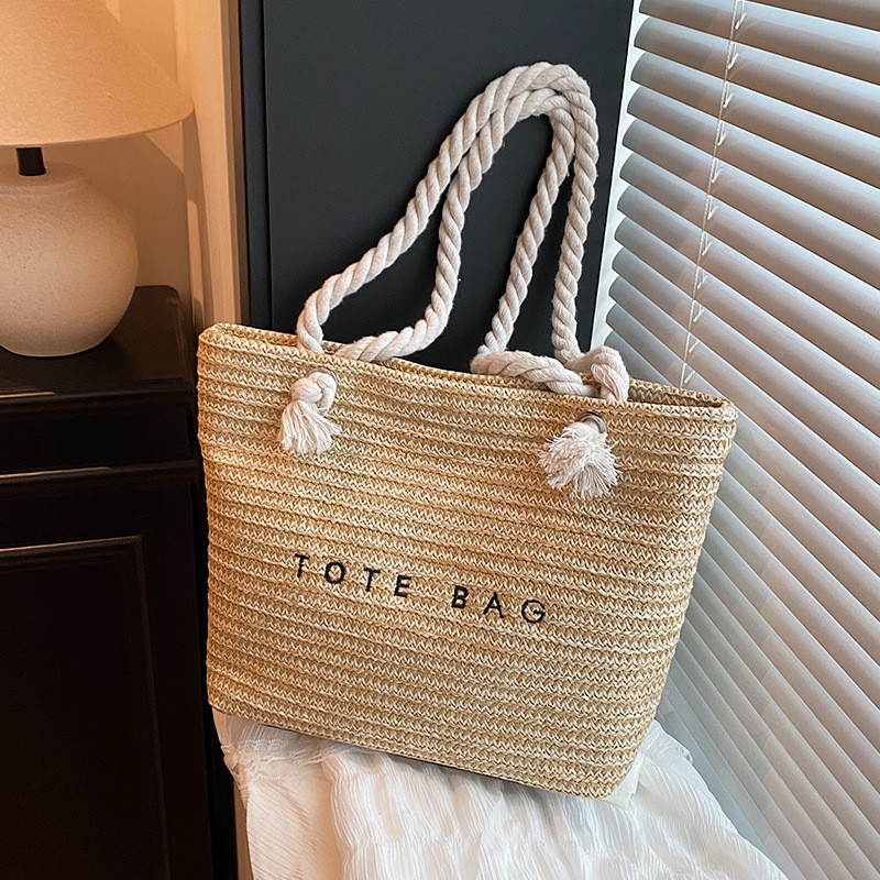 Large Capacity Straw Underarm Bag for Women 2025 Summer New Beach Vacation Casual Shoulder Bag Fashion Tote Bag for Women