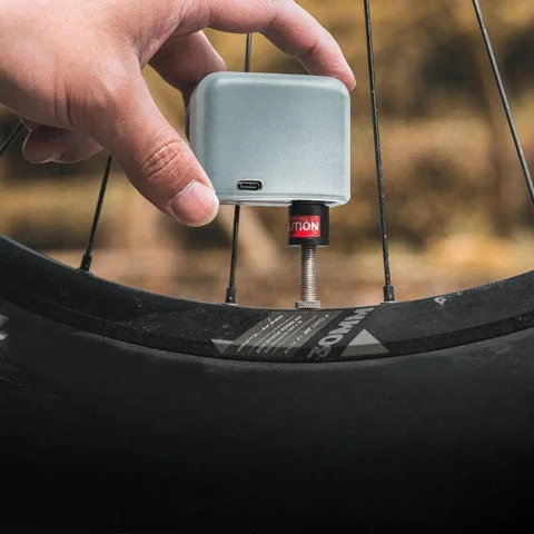 Mini Luftkompressor – Schnelles Aufpumpen für all Ihre Reisen