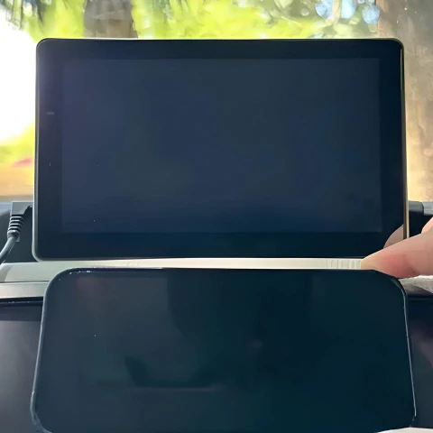 Multimedia-Auto-Monitor – Einfache Installation und Kamera enthalten